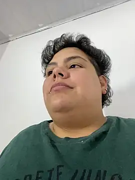 Hailey_Curvy webcam