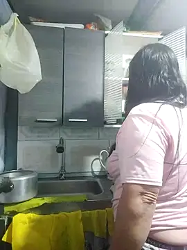 Watch clarita_01 live on EroticFlix - High definition streams