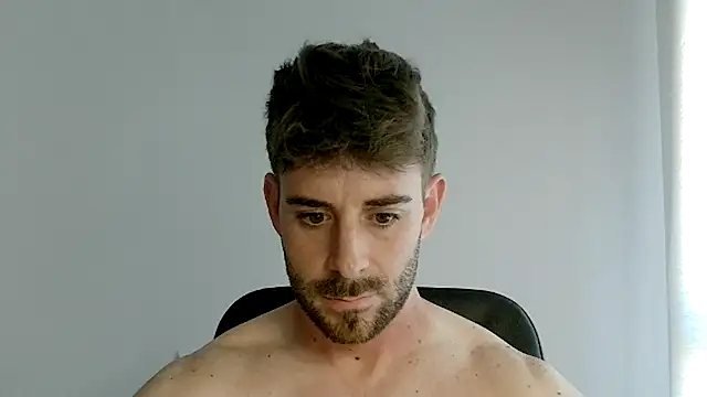 vargas90 live cam on StripChat