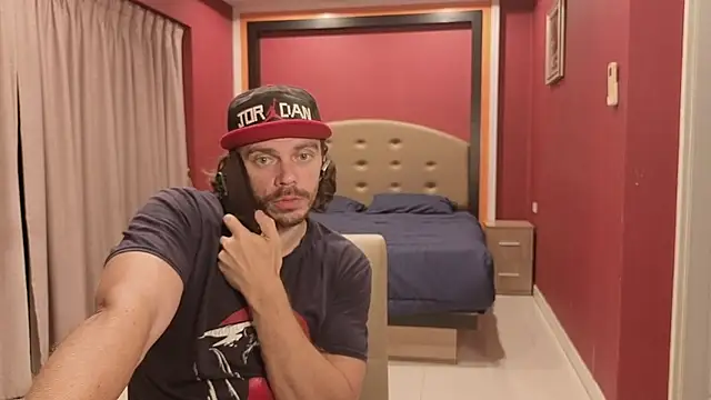 AlansonofDaddy webcam