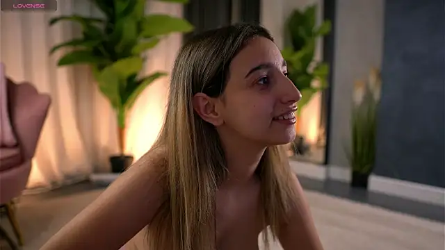 Watch JullyFox live on EroticFlix - High definition streams