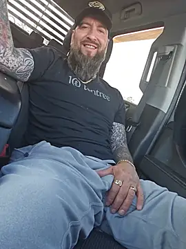 Beardedtattood's live cam