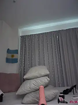IvonneJoy live cam