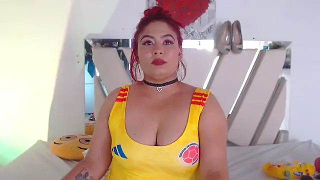 Amara_Red live cam