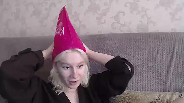 Watch EnigmaSee live on EroticFlix - High definition streams