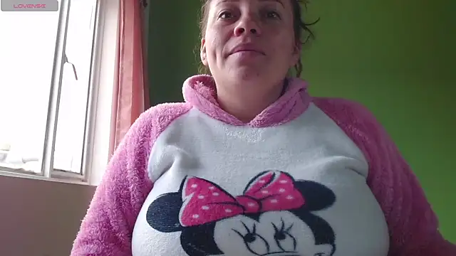 hoonney live cam