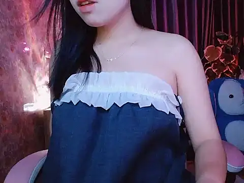 Watch Julie_Ulie live on EroticFlix - High definition streams