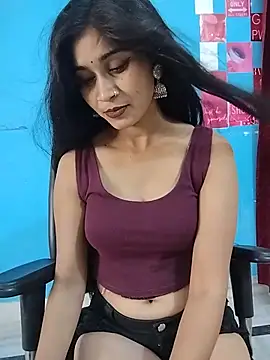 Watch Naughty_Kiara_ live on EroticFlix - High definition streams
