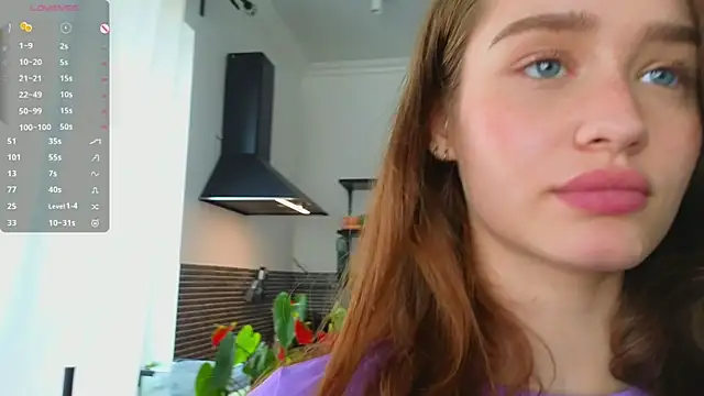 AliviaWithLove live cam