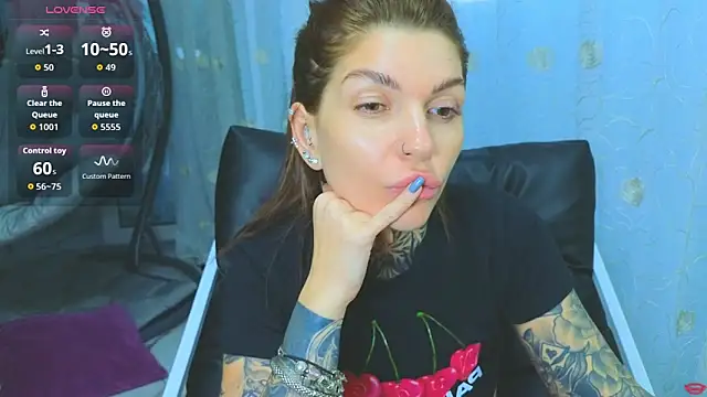 tattooedBabyy webcam