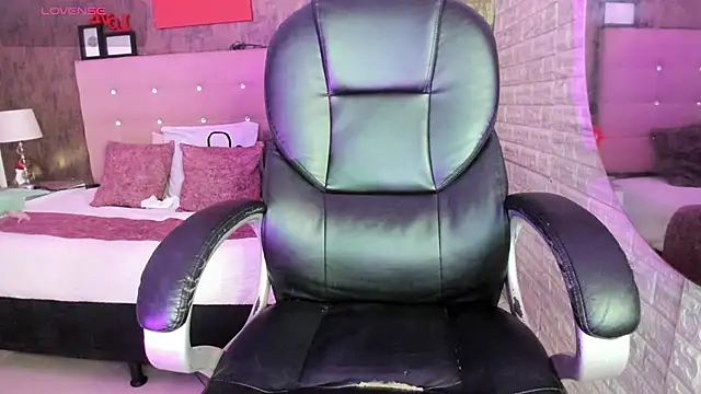 aria__monroe webcam