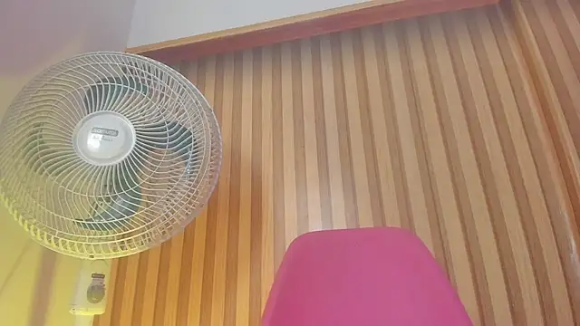 baby_peach__ webcam
