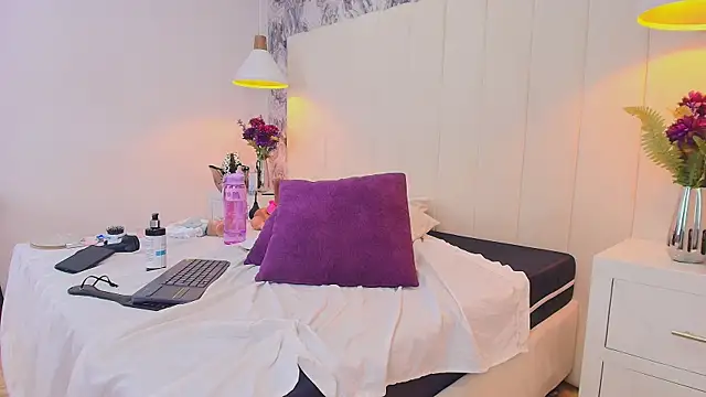Tesalove_606 webcam