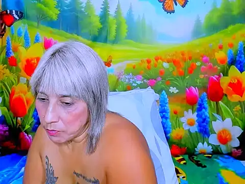 indianroxy webcam