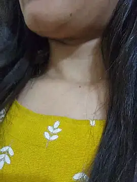CuteSarikaLIVE webcam