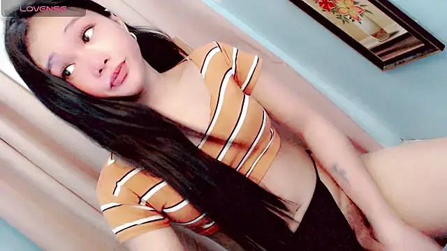 Littleslutty_baby webcam