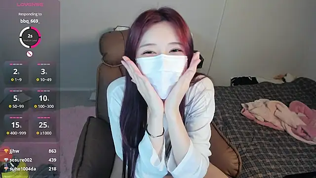 YOORI__ live cam