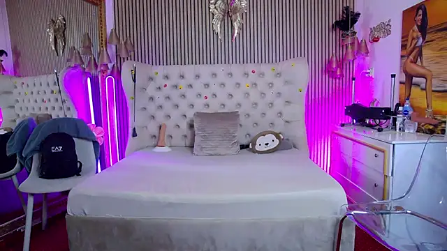 PlayfulShow webcam