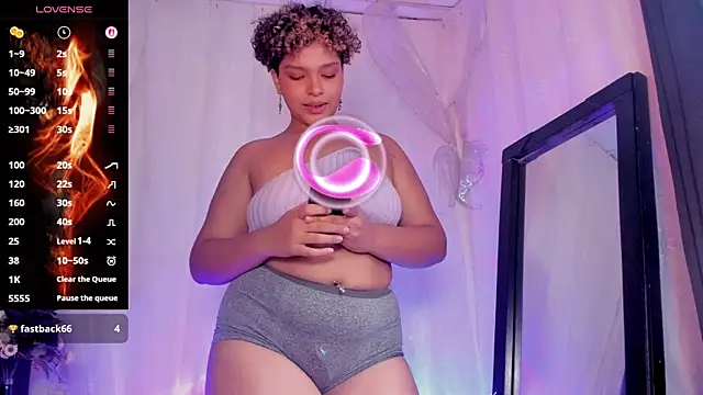 chloe_kisses (F teen) - surprise