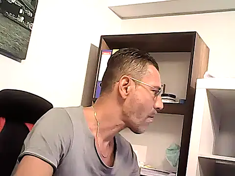 mastercharisma35 webcam