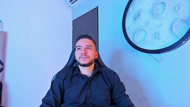 mike_257 webcam