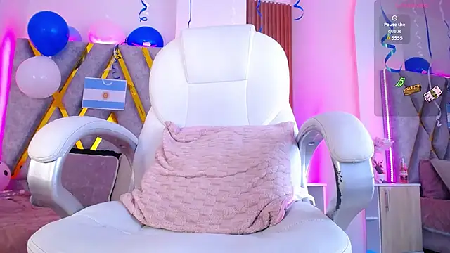Lizza_Jones webcam