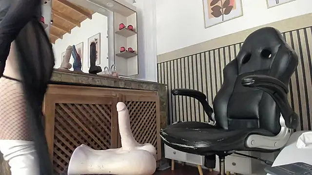 madame_ibby webcam