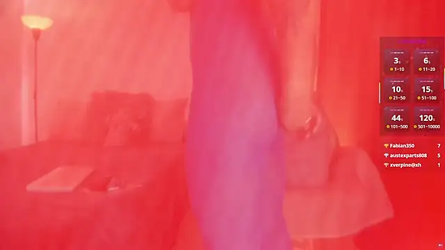 whitneyhot live cam on StripChat
