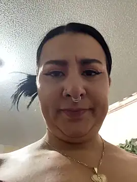 Watch Abril_Luv live on EroticFlix - High definition streams