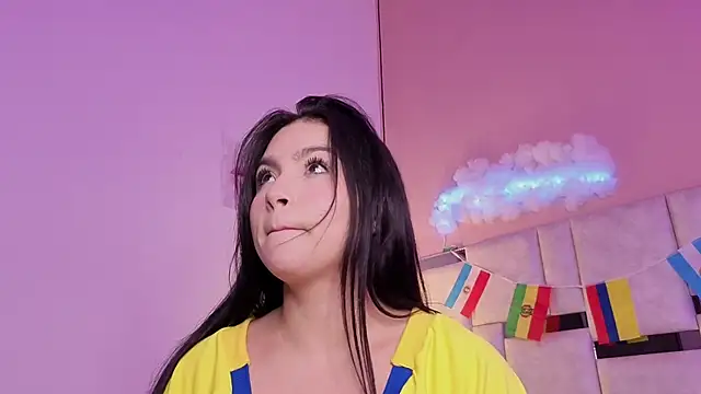 kylie_river (F young) - Gag,gag+ saliva💦