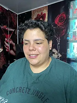 Hailey_Curvy webcam