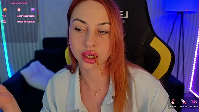 KristiiMax webcam