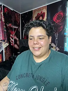 Hailey_Curvy webcam