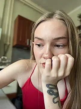 Watch MilaMoone live on EroticFlix - High definition streams