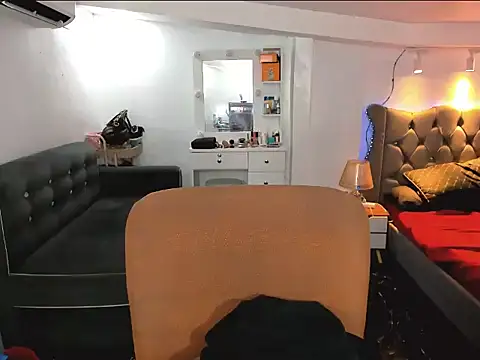 yourdreamgoddes live cam on StripChat