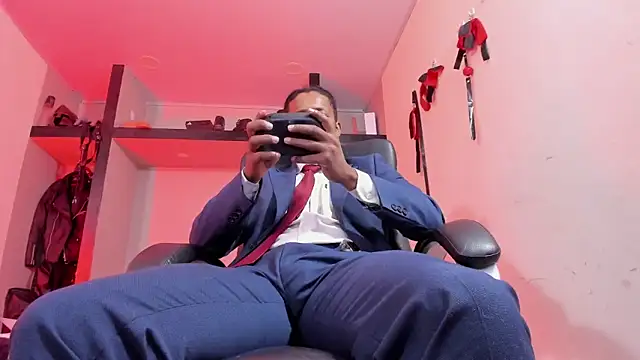 AlejoKhalifa_ webcam