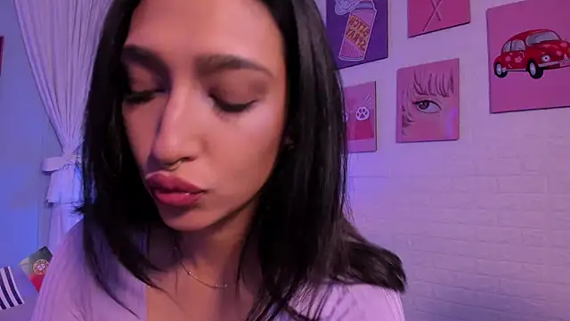 Watch Cleo_Foxx live on EroticFlix - High definition streams