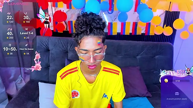 triiangel_latinboy webcam