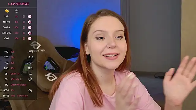 YouHoldMee webcam
