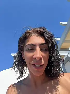 Yasmiinee webcam
