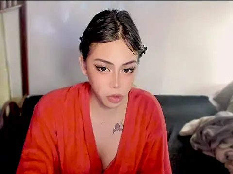 ArianaLore webcam