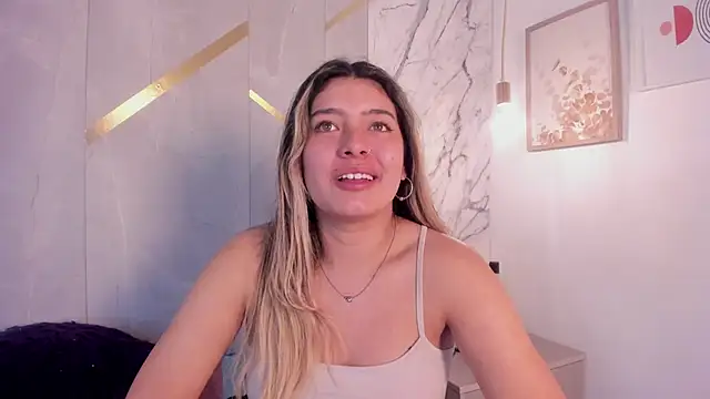 ChloeBelle_ webcam