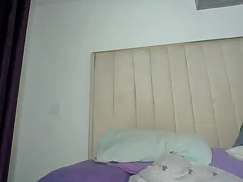 sexy_aurora444 - Sexy_aurora444's free webcam - UK Sex Cams
