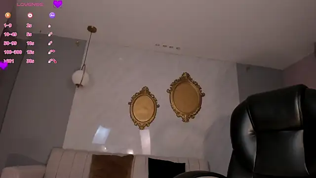 MaryLewis_ webcam