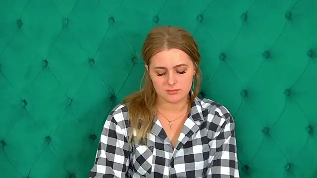 Watch EllaBells live on EroticFlix - High definition streams