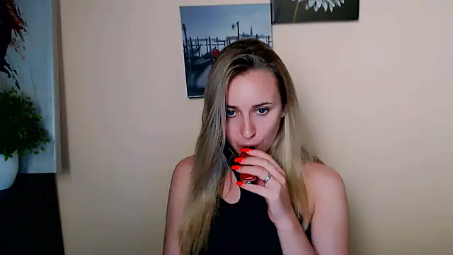 _Nicole_new webcam