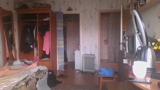 RussNocturnal webcam