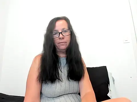 SubmissivePeachGoddess webcam
