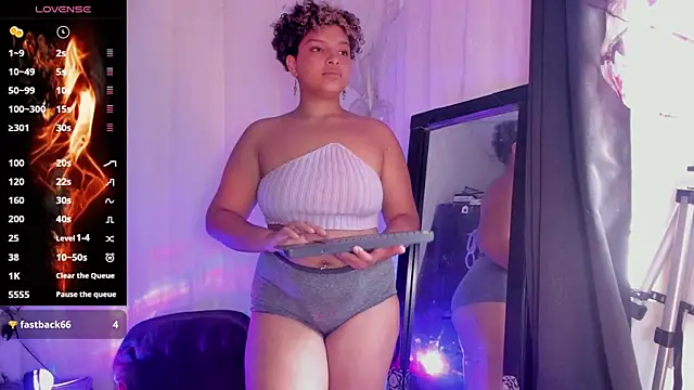 chloe_kisses webcam