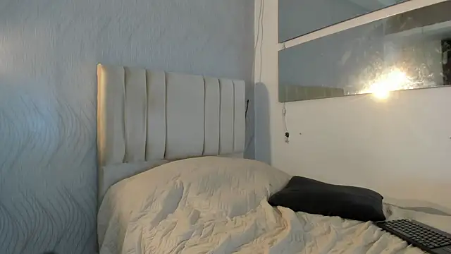 melany_guzman webcam